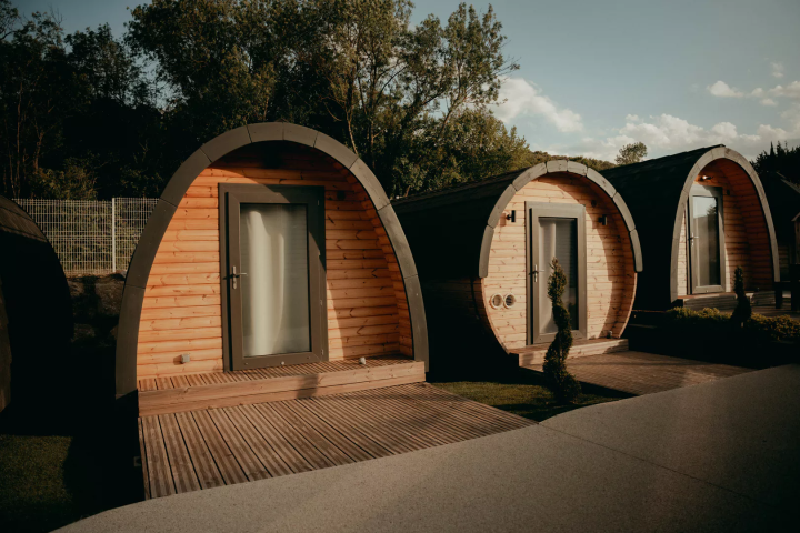 Des cottages et PODS uniques