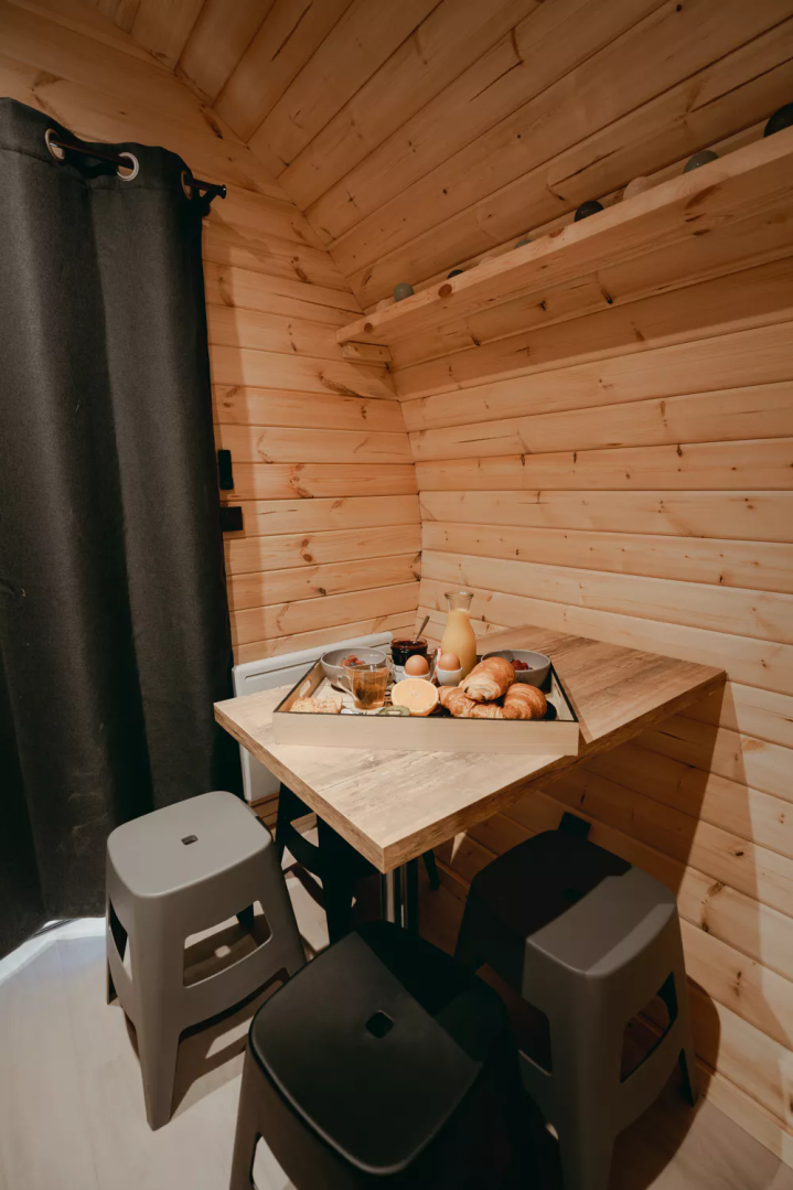 ae0f6095 3436 4716 9002 b070cc948e24